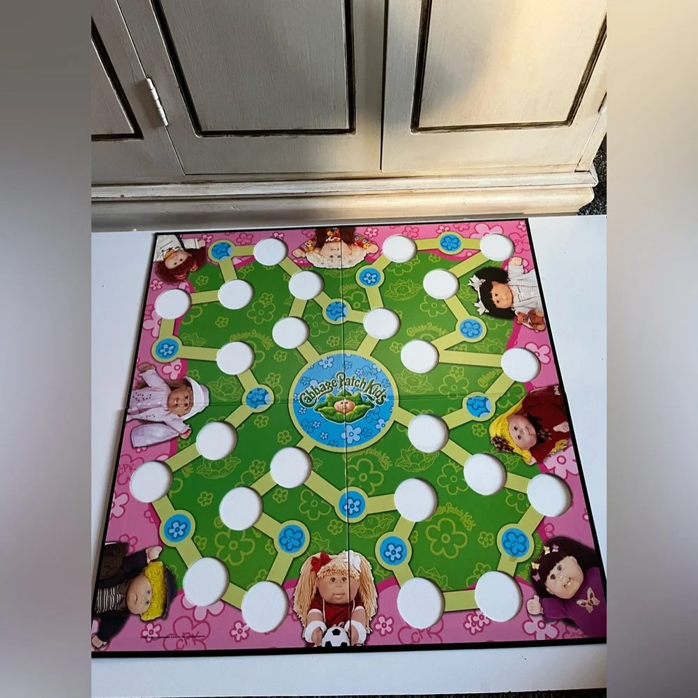 Vintage 2005 Cabbage Patch Kids Happy Family Board Game adoption game 2-4 player